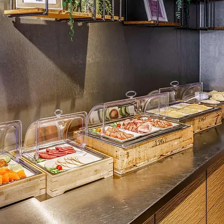 阿姆斯特丹斯劳特戴克站美居酒店 酒店 4*