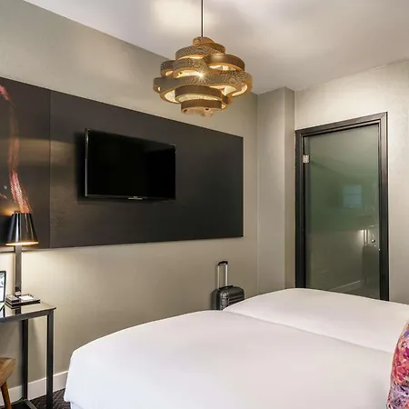 Mercure Sloterdijk Station Hotell 4*