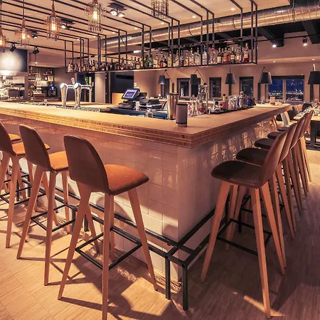 Mercure Sloterdijk Station Hotell 4*