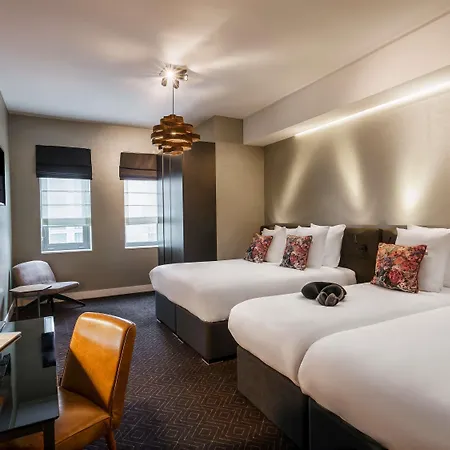 Mercure Sloterdijk Station Hotell 4*