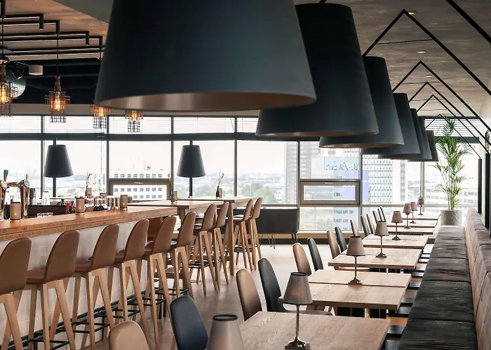 Mercure Sloterdijk Station Hotel 4*