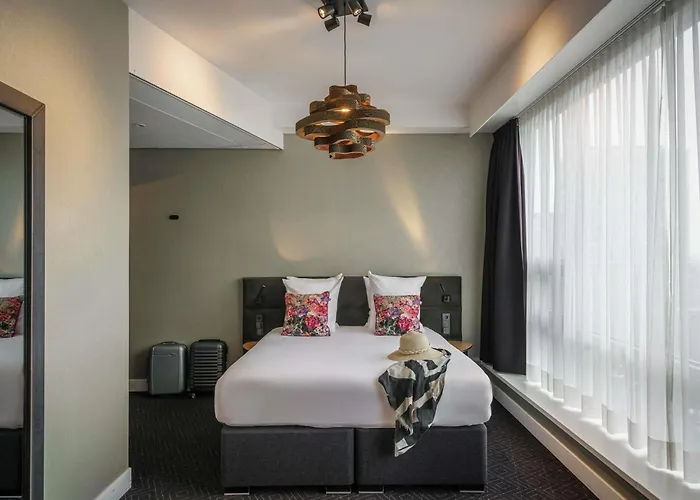 Mercure Sloterdijk Station 4*