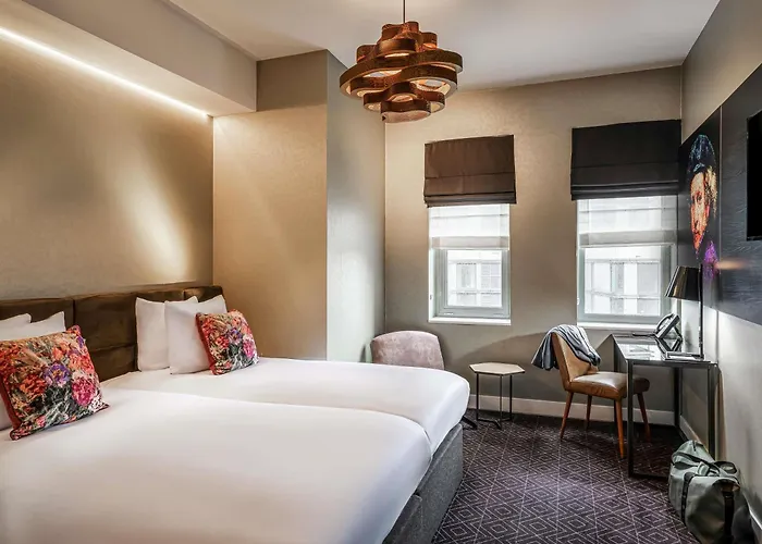 Mercure Sloterdijk Station Hotel