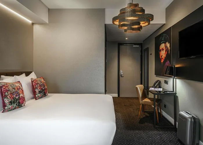 Mercure Sloterdijk Station Hotel