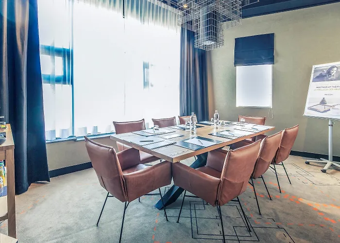 Mercure Sloterdijk Station Hotel 4*