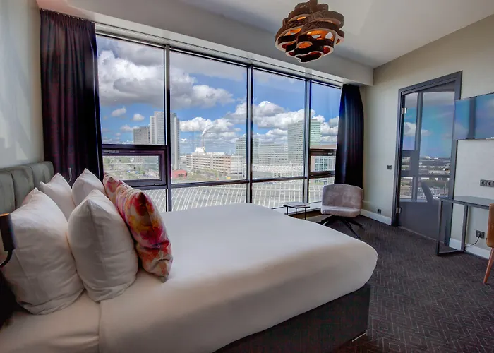 阿姆斯特丹斯劳特戴克站美居酒店