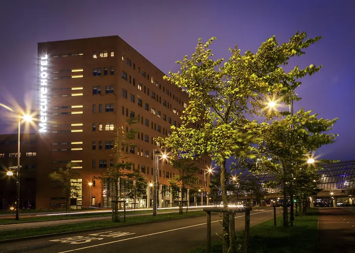 酒店 阿姆斯特丹斯劳特戴克站美居酒店 4*