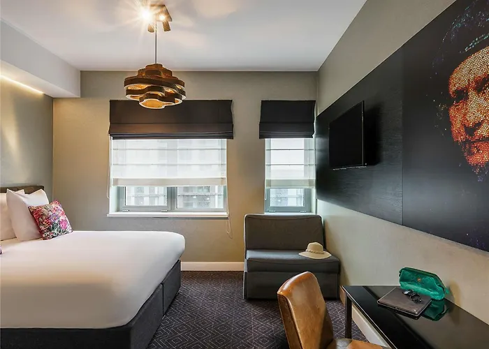 Mercure Sloterdijk Station 4* Ámsterdam